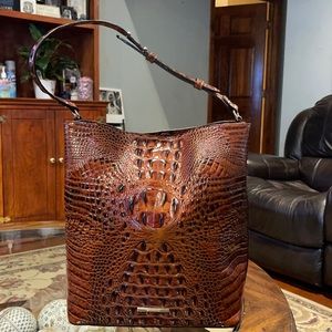 Brahmin Amelia Pecan Tote. ❤️ Like New!